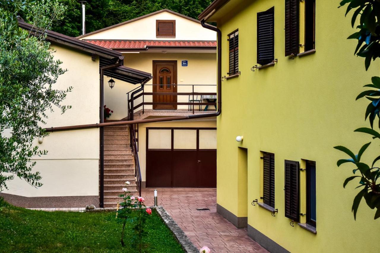Apartman Koraca Roč Exterior foto